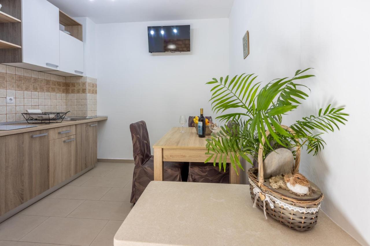 Apartmani Anita Драмал Екстериор снимка