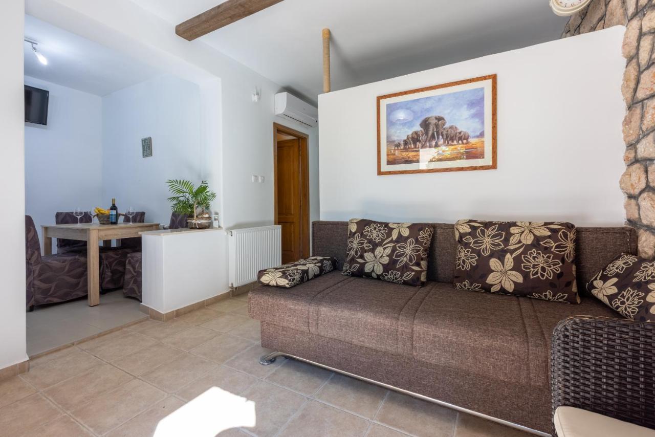 Apartmani Anita Драмал Екстериор снимка